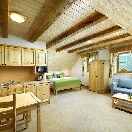 Apartmany A Studia Lucky, Ski-In Ski-Out ,Chopok Jasna, Demaenovska Dolina エクステリア 写真