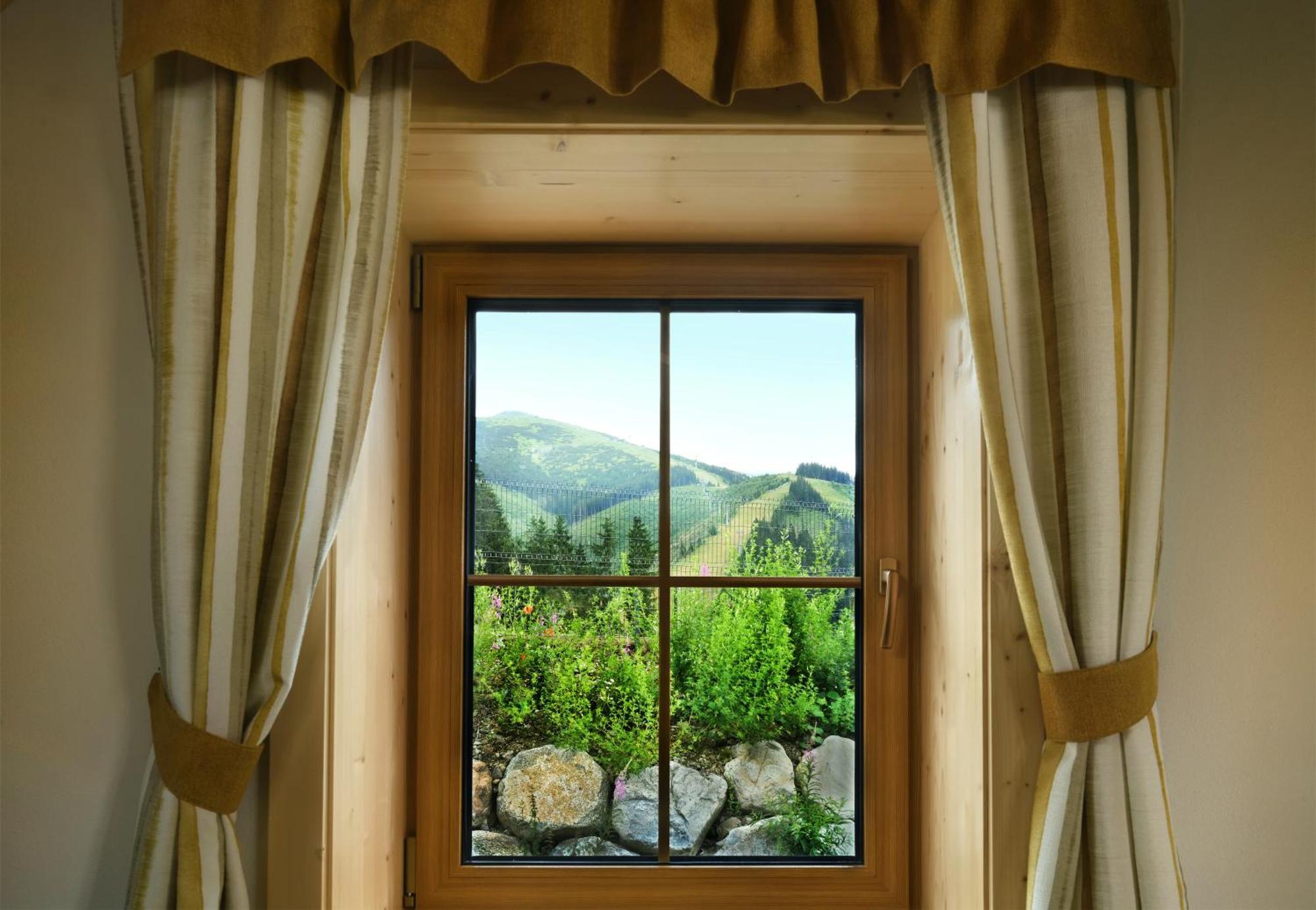 Apartmany A Studia Lucky, Ski-In Ski-Out ,Chopok Jasna, Demaenovska Dolina エクステリア 写真